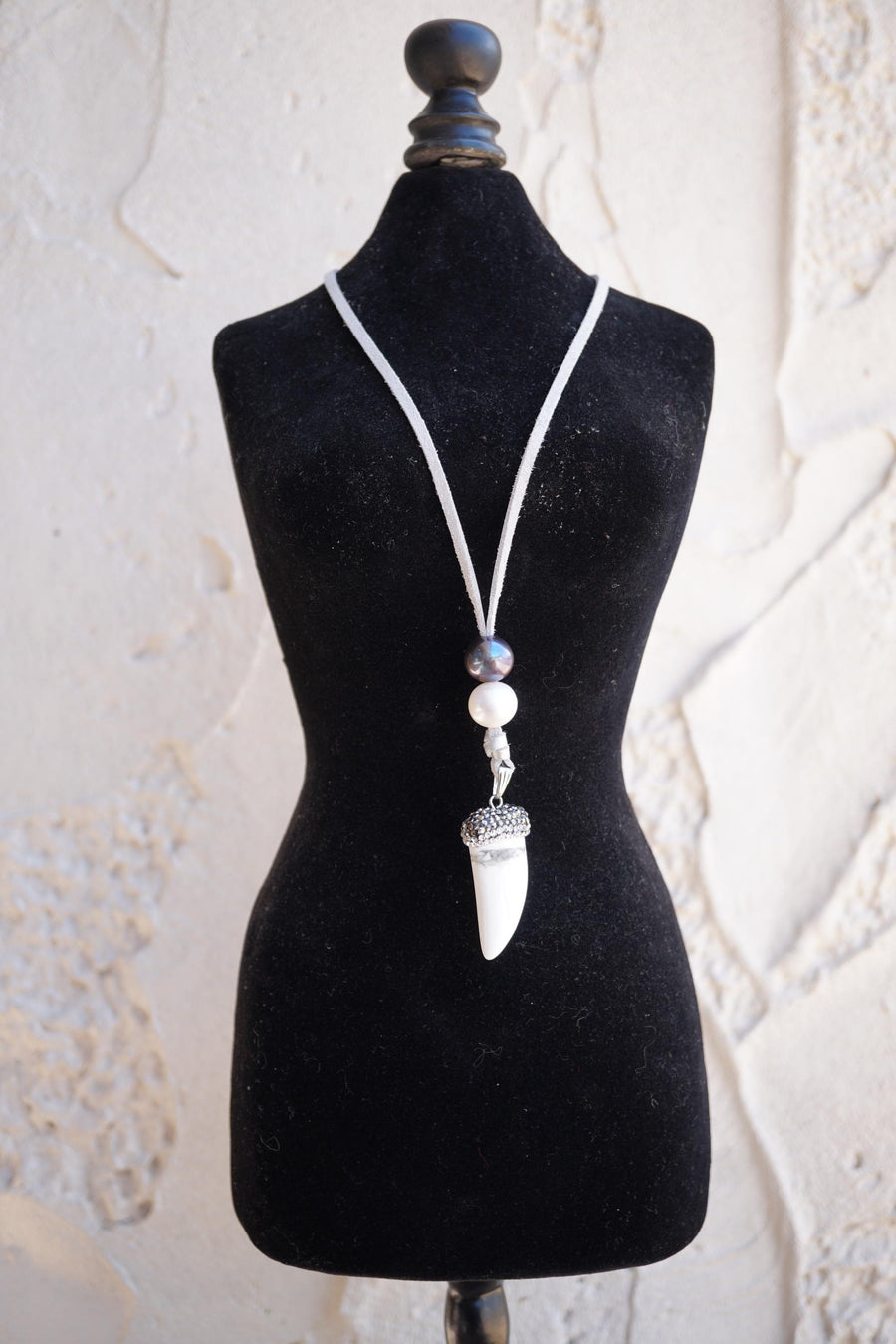 Pearl Blue Horn Necklack